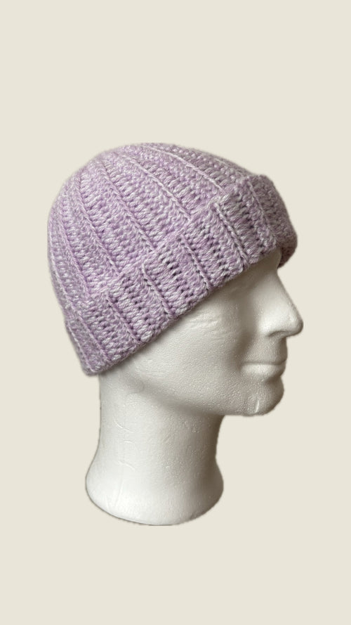 Beanie lila-weiss